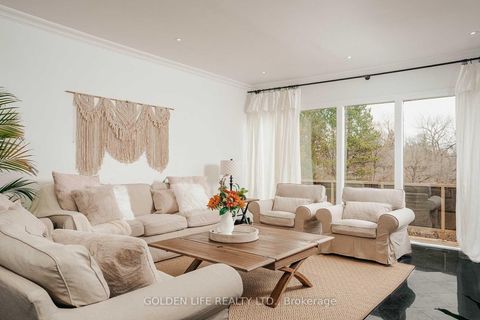 Photo 1 at 1 Garnier Court, Steeles, Toronto