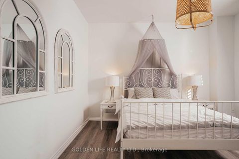 Photo 4 at 1 Garnier Court, Steeles, Toronto