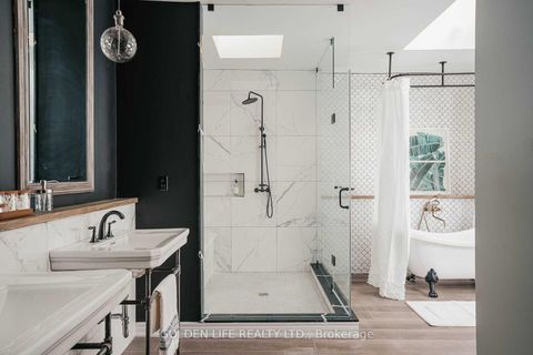 Photo 8 at 1 Garnier Court, Steeles, Toronto