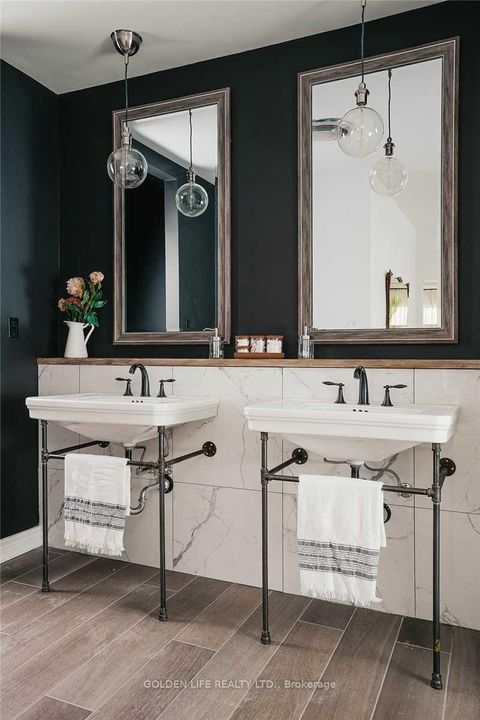 Photo 9 at 1 Garnier Court, Steeles, Toronto