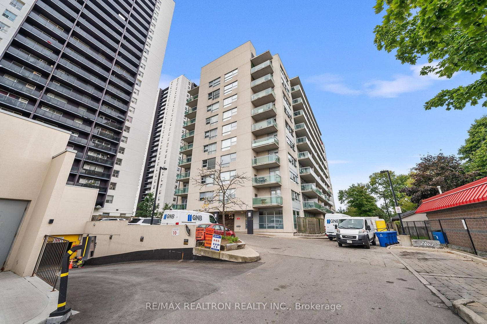 405 - 2464 Weston Road, Weston, Toronto 