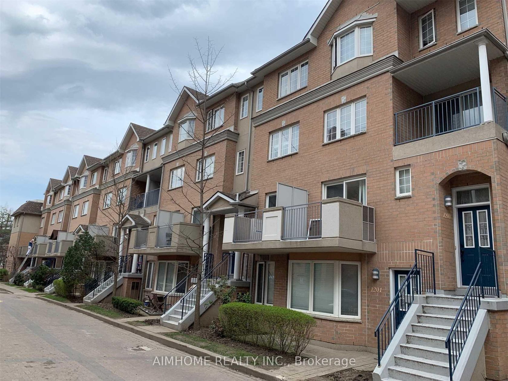 1530 - 28 Sommerset Way, Willowdale East, Toronto photo number 2