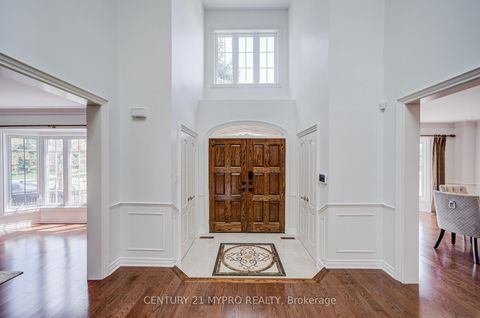 Photo 4 at 22 Ardwold Gate, Bayview Hill, Richmond Hill