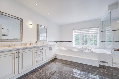 Photo 24 at 22 Ardwold Gate, Bayview Hill, Richmond Hill