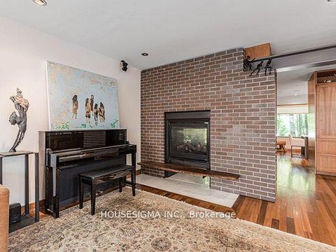Photo 3 at 94 Laurentide Drive, Donalda, Toronto