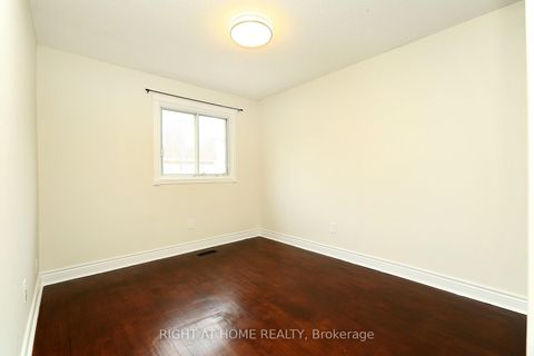 Photo 22 at 6 Snapdragon Drive, Pleasant View, Toronto