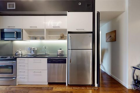 Photo 6 at 802 - 51 Trolley Crescent, Moss Park, Toronto