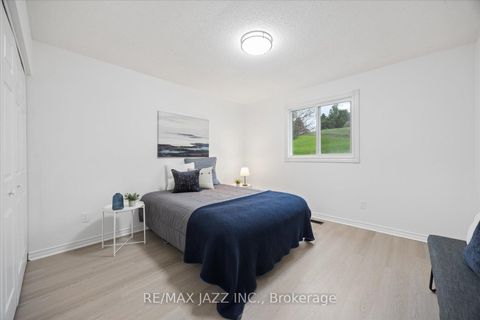 Photo 11 at 14 Penfound Drive, Bowmanville, Clarington