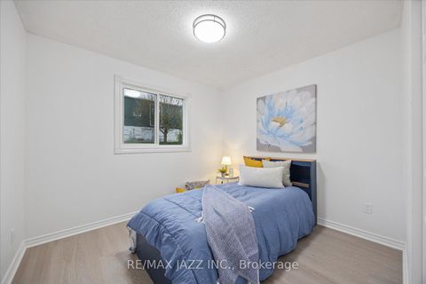 Photo 12 at 14 Penfound Drive, Bowmanville, Clarington
