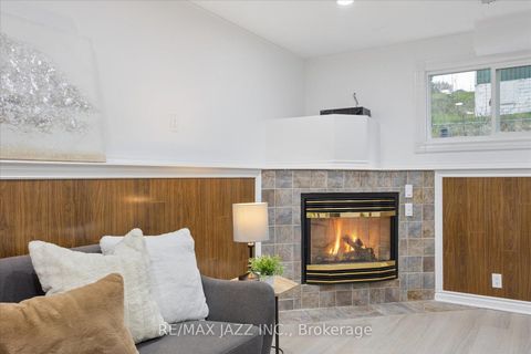 Photo 18 at 14 Penfound Drive, Bowmanville, Clarington