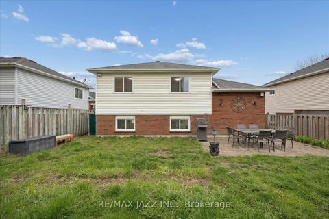 Photo 24 at 14 Penfound Drive, Bowmanville, Clarington