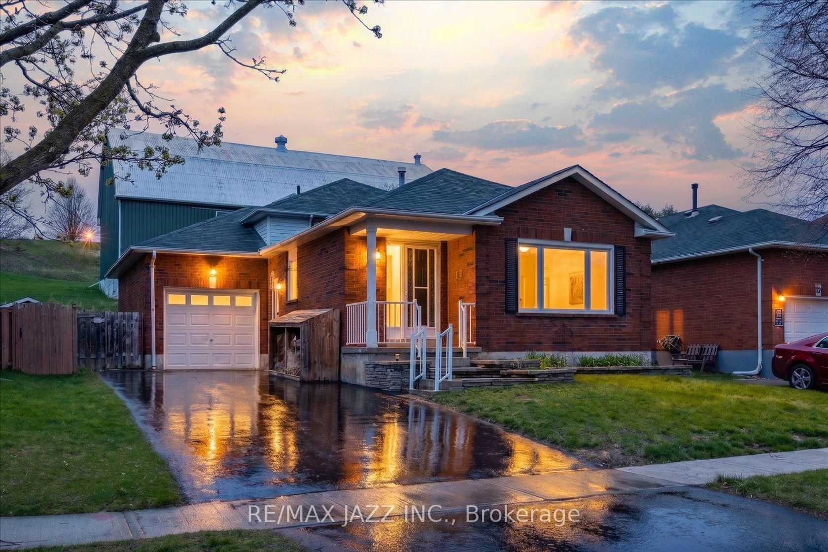 14 Penfound Drive, Bowmanville, Clarington 