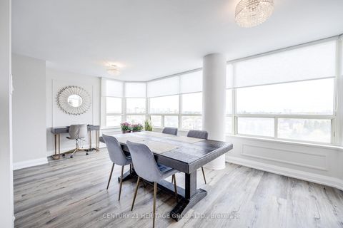 Photo 5 at 707 - 7 Townsgate Drive, Yorkhill, Vaughan