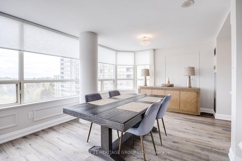 Photo 6 at 707 - 7 Townsgate Drive, Yorkhill, Vaughan