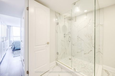 Photo 17 at 707 - 7 Townsgate Drive, Yorkhill, Vaughan