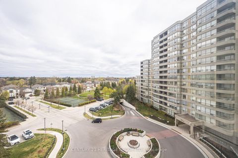 Photo 21 at 707 - 7 Townsgate Drive, Yorkhill, Vaughan