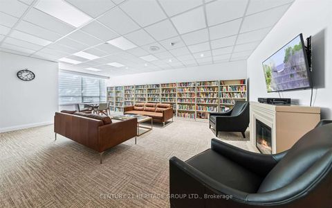 Photo 28 at 707 - 7 Townsgate Drive, Yorkhill, Vaughan