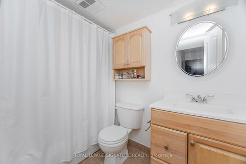 Photo 18 at 303 - 10 Edgecliff Golfway, Flemingdon Park, Toronto