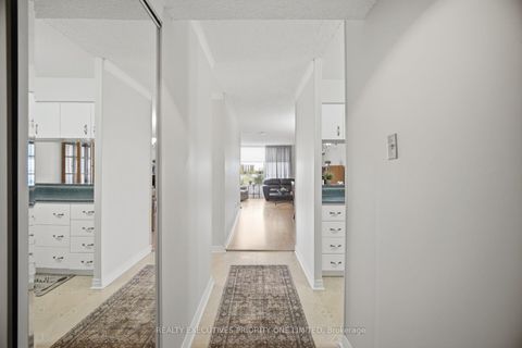 Photo 6 at 1013 - 10 Martha Eaton Way, Amesbury, Toronto