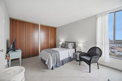 Photo 19 at 1013 - 10 Martha Eaton Way, Amesbury, Toronto