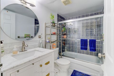 Photo 17 at 909 - 3380 Eglinton Avenue E, Scarborough Village, Toronto