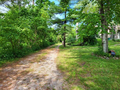 Photo 20 at 11419 Bathurst Street, Westbrook, Richmond Hill
