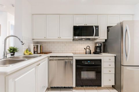 Photo 5 at 211 - 188 Redpath Avenue, Mount Pleasant West, Toronto