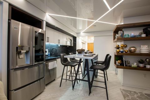 Photo 4 at 1605 - 85 Queens Wharf Road, Waterfront Communities C1, Toronto