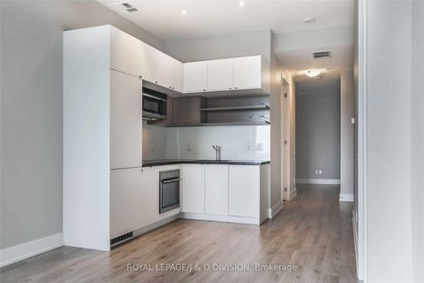 Photo 4 at 1408 - 111 St Clair Avenue W, St. Clair, Toronto