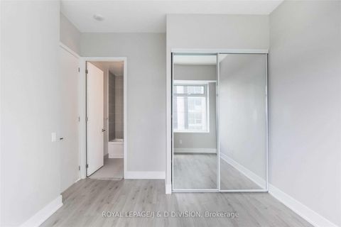 Photo 11 at 1408 - 111 St Clair Avenue W, St. Clair, Toronto