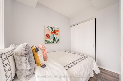 Photo 17 at 3109 - 197 Yonge Street, Yonge Corridor, Toronto