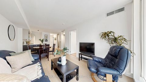 Photo 3 at 308 - 111 Elizabeth Street, Bay Street Corridor, Toronto