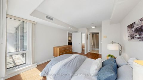 Photo 11 at 308 - 111 Elizabeth Street, Bay Street Corridor, Toronto