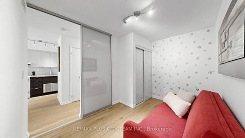 Photo 16 at 308 - 111 Elizabeth Street, Bay Street Corridor, Toronto