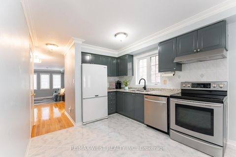 Photo 14 at 28 Shining Star Crescent, Mount Dennis, Toronto