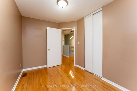 Photo 23 at 28 Shining Star Crescent, Mount Dennis, Toronto