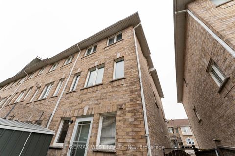 Photo 41 at 28 Shining Star Crescent, Mount Dennis, Toronto