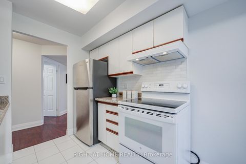 Photo 20 at 207 - 35 Empress Avenue, Willowdale East, Toronto