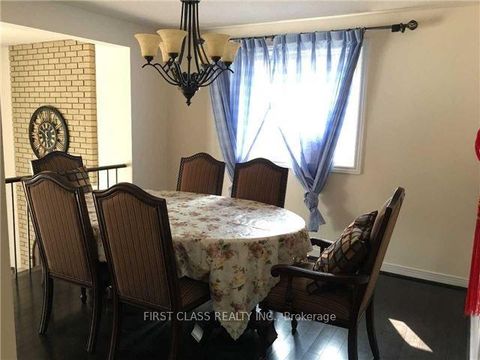 Photo 6 at 17 Harnworth Drive, Hillcrest Village, Toronto