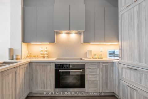 Photo 12 at 109 - 2908 Highway 7 Road, Concord, Vaughan