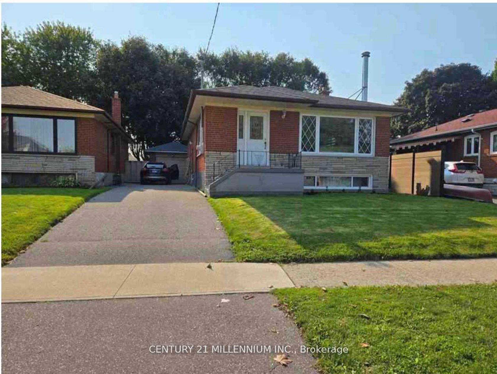 9 Tralee Avenue, Morningside, Toronto photo 2