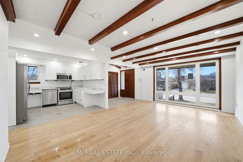 Photo 7 at 39 Earlton Road, Sullivan, Toronto
