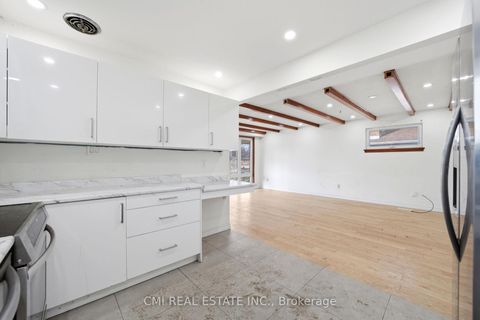 Photo 11 at 39 Earlton Road, Sullivan, Toronto