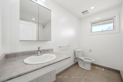 Photo 13 at 39 Earlton Road, Sullivan, Toronto