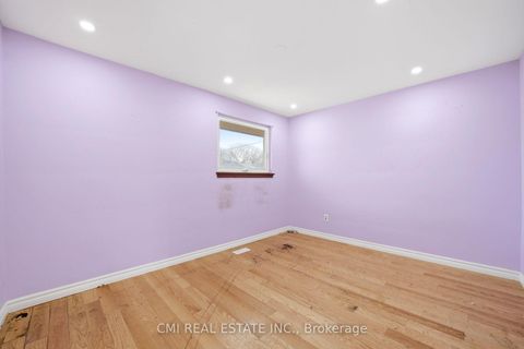 Photo 20 at 39 Earlton Road, Sullivan, Toronto