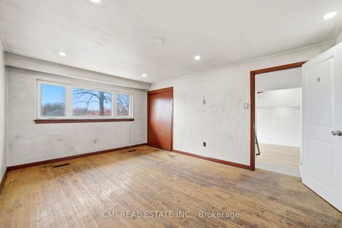 Photo 24 at 39 Earlton Road, Sullivan, Toronto