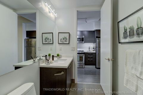 Photo 19 at 603 - 399 Adelaide Street W, Waterfront Communities C1, Toronto