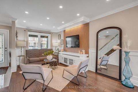 Photo 6 at 67 Northland Avenue, Smythe, Toronto