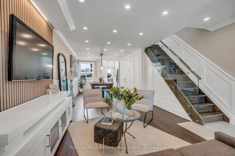 Photo 9 at 67 Northland Avenue, Smythe, Toronto