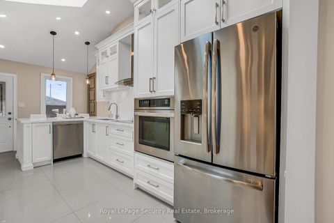 Photo 17 at 67 Northland Avenue, Smythe, Toronto